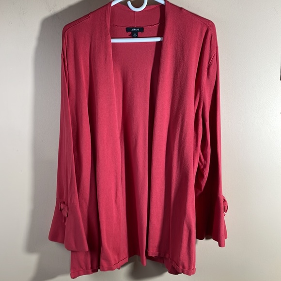 Alfani open sweater with bow detailing on sleeves - Picture 3 of 6